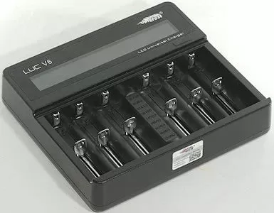 Efest LUC V6 LCD 6 Bay Charger - Image 2